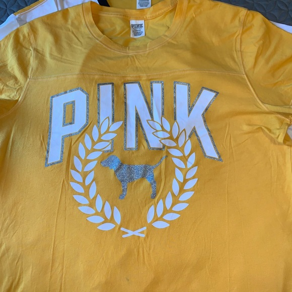 2 Victoria’s Secret Pink shirts - Picture 2 of 3